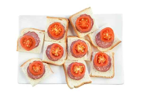 Brotstücke Mit Geschnittener Salami Und Tomaten Teller Isoliert Auf Weißem — Stockfoto