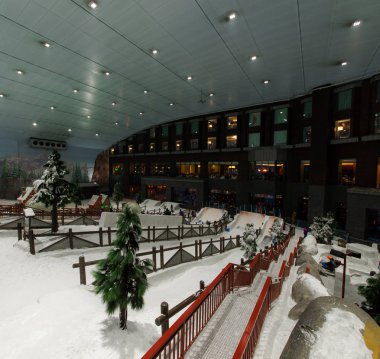 Dubai, Birleşik Arap Emirlikleri - 29 Ocak 2017: slaytlar, Kayak ve snowboard Ski Dubai alanları.