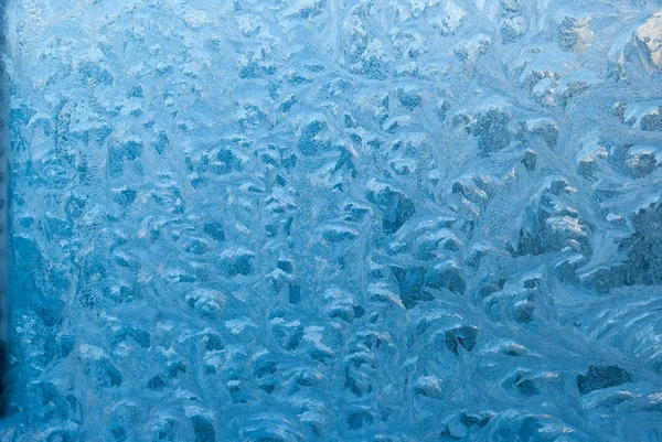Padrão gelado na janela — Fotografia de Stock
