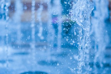 Çeşmeden su coşma. Splash su çeşme, soyut resim