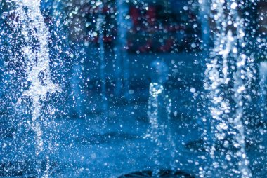Çeşmeden su coşma. Splash su çeşme, soyut resim