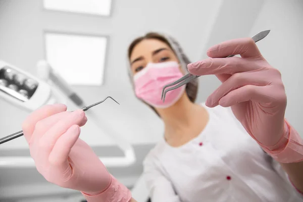 Vue Première Personne Patient Examen Par Dentiste Trouve Dans Fauteuil — Photo