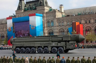 7 Mayıs 2011, Kızıl Meydan üzerinde zafer günü onuruna tören genel prova.