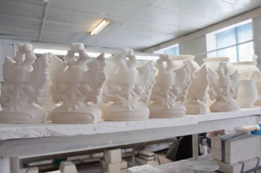 Çift başlı kartal. Boyama seramik için boşluklar. Mutfak eşyaları ve Hediyelik eşya üretimi.