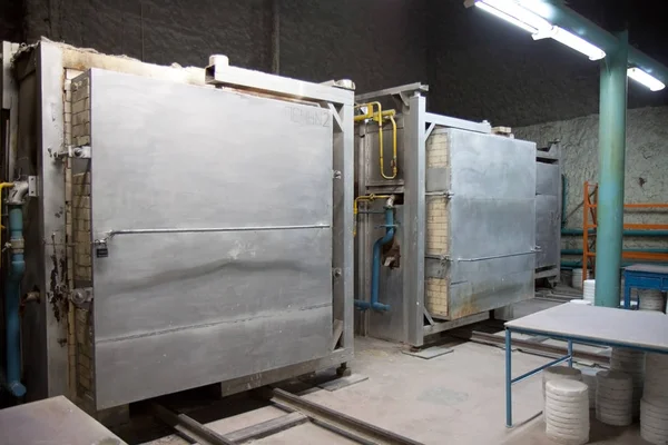 Seramik fırın. Bulaşıkları imalatı.