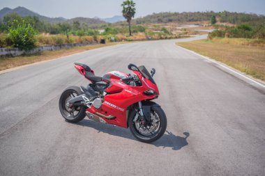 Ducati 899, spor Bisiklet Motor Ducati tutarak