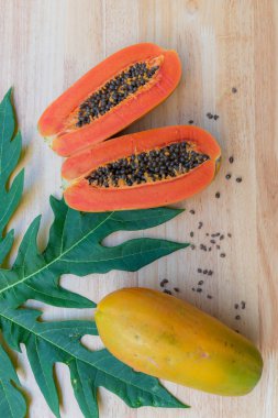 Papaya meyve yaprak yeşil ahşap tablo