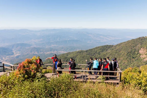 Chiangmai, Tailândia - 21 de dezembro: Kew Mae Pan Nature Trail no Doi Inthanon National Park, em 21 de dezembro de 2016 em Chiangmai, Tailândia — Fotografia de Stock