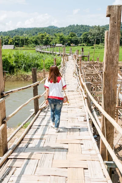 Sutongpe träbro på Maehongson, Thailand — Stockfoto