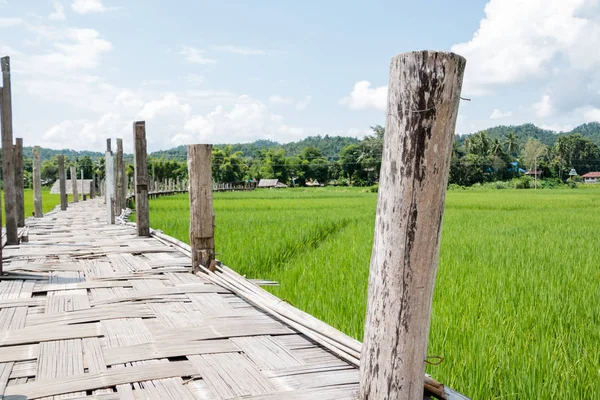 Sutongpe träbro på Maehongson, Thailand — Stockfoto