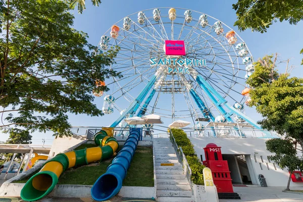 : Phetchaburi, Thailand - Aralık 24: Santorini Park, Tayland en yeni bir eğlence Cha-am tarihinde 24 Aralık 2016 yılında: Phetchaburi, Thailand