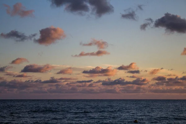Céu marinho skyline — Fotografia de Stock
