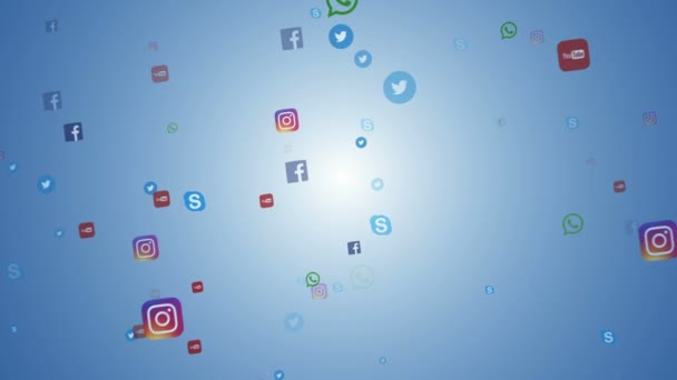 Redaktionella animation: flygande fanor av de mest populära sociala medierna i världen, såsom facebook, instagram, youtube, skype, twitter och andra. På en vit blå bakgrund. — Stockvideo