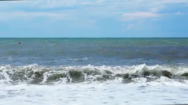 Waves in the sea in the morning after a storm — Stock Video