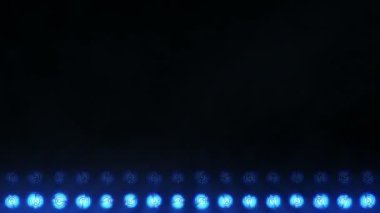 Parlak ve açma ve kapatma projektörler.