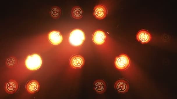Lichter blinkende Scheinwerferwand — Stockvideo