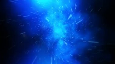 Mavi fişekleri ile alanı bulutsu ve yıldızlar arasında uzayda hızlı uçuş Crazy
