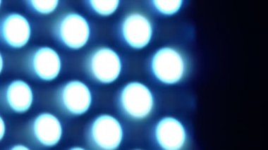 Odak mavi LED parlak dönen panelinde