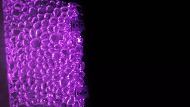 Panneau rotatif lumineux LED en violet 