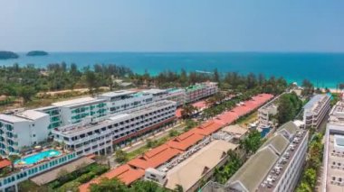 Phuket adasının kıyısında hava hızında düşüş