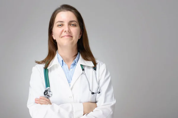 Ler kvinnliga läkare — Stockfoto