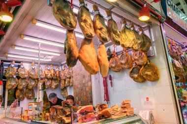 Markette asılı jambon