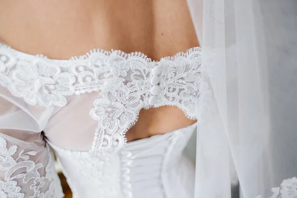 Vestido de novia de encaje. Novia en vestido de novia. Detalles de vestido de novia de encaje de lujo . —  Fotos de Stock