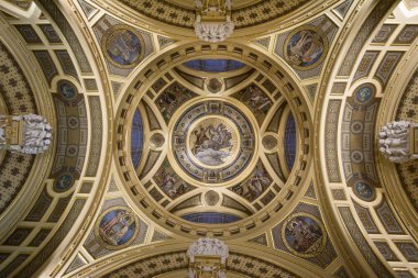 Dekoratif tavan Szechenyi Hamam Budapeşte'girişi