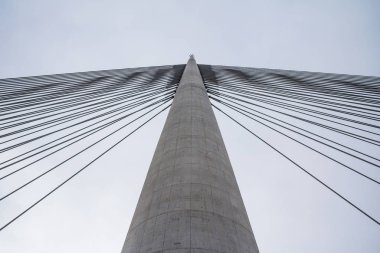 Zemin - Belgrad - Sırbistan üzerinden görülen Ada köprü ana pilon