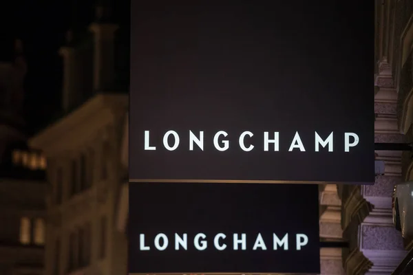 Βιέννη Αυστρία Νοεμβρίου 2019 Λογότυπο Του Longchamp Στο Κεντρικό Κατάστημα — Φωτογραφία Αρχείου