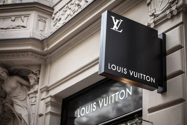 Praag Tsjechië November 2019 Louis Vuitton Logo Hun Lokale Boetiek — Stockfoto