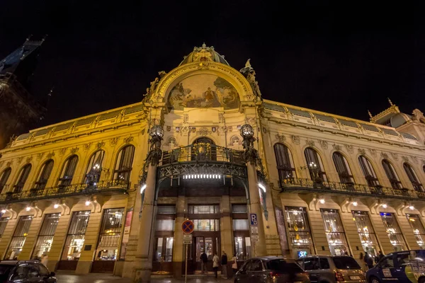 Prague Czechia Novembro 2019 Fachada Obecni Dum Noite Praga Obecni — Fotografia de Stock