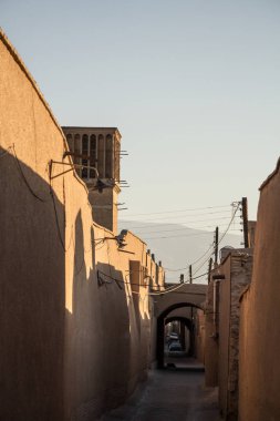 Yazd, iran sokaklarında alınan kil tipik Windtower yaptı. Çölde, binalar aşağı soğutma amaçlı bu kuleler, İran mimarisinin bir simge ve Yazd sembolü vardır