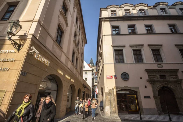 Praga Czechy Październik 2019 Kozna Ulice Wąska Uliczka Starego Miasta — Zdjęcie stockowe