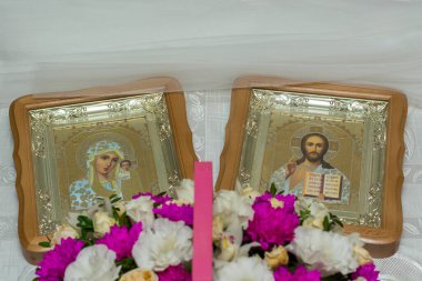 Düğün ikonu ve nişan buketi. Simge ve düğün havlusu