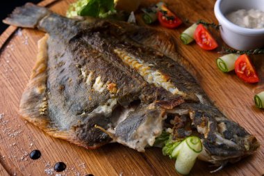 Limon ve sebze pisi balığı balık