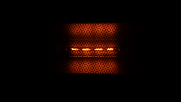 Tungsten ampul lamba yanıp sönen siyah arka plan, makro görünümü, döngü hazır üzerinde — Stok video