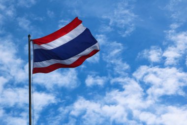 Gökyüzü ile Tayland bayrağı.