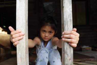 Yerel evde Asyalı kızlar.