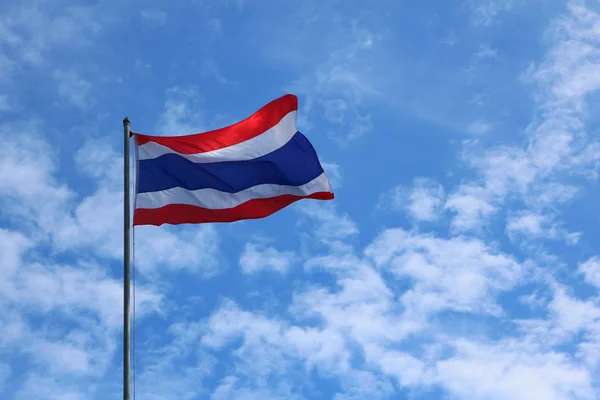 Bandera de Tailandia con el cielo . —  Fotos de Stock