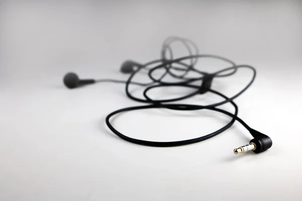 Auriculares con fondo blanco . — Foto de Stock