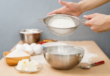 Evde hamuru hazırlama