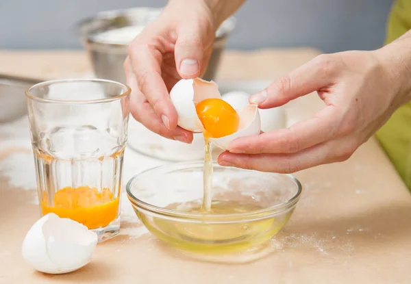 Яйца для домашней выпечки — стоковое фото