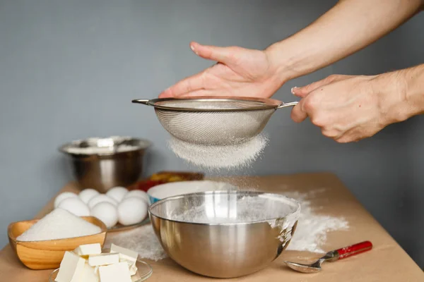 Preparing dough at home — Stock Photo, Image