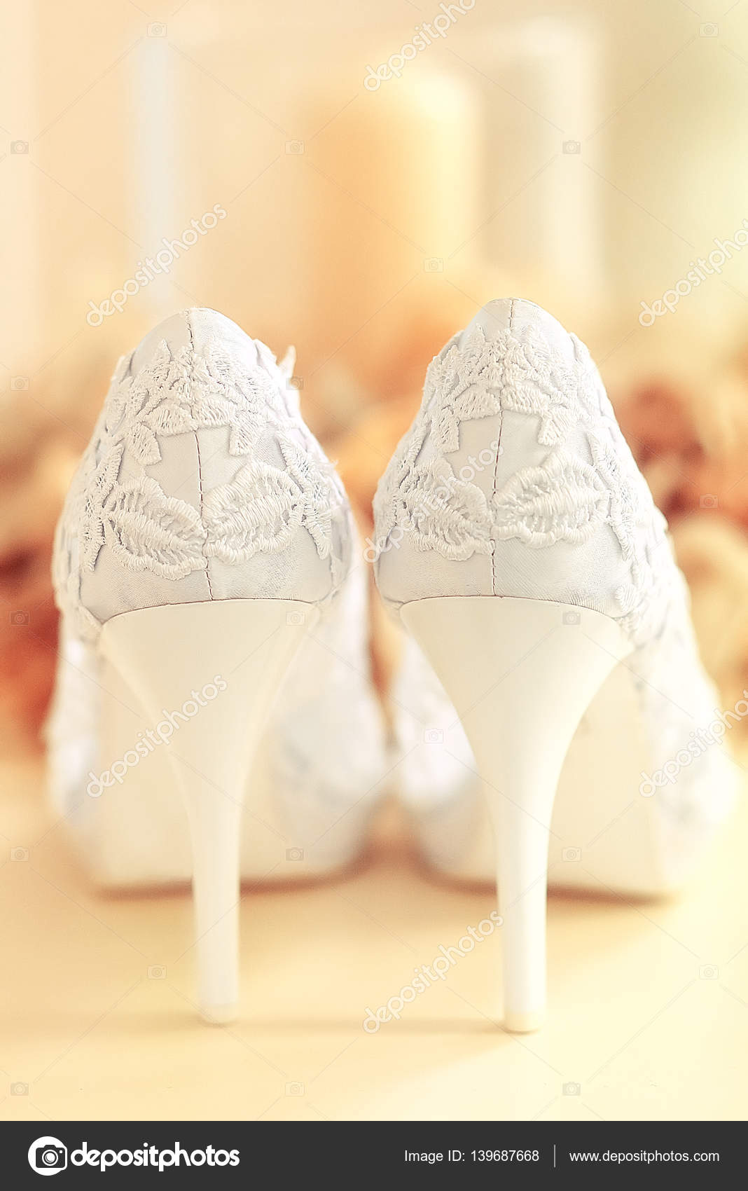 white lace bridal shoes