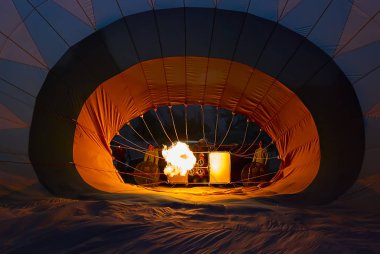 Sıcak hava balon Kapadokya, Türkiye'de hazırlanması