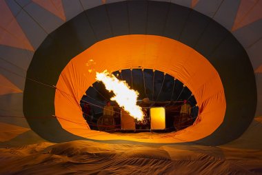 Sıcak hava balon Kapadokya, Türkiye'de hazırlanması