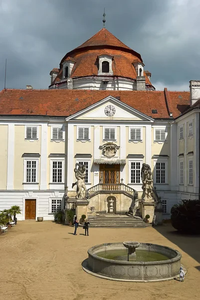 Castillo de estilo barroco Vranov nad Dyji — Foto de Stock