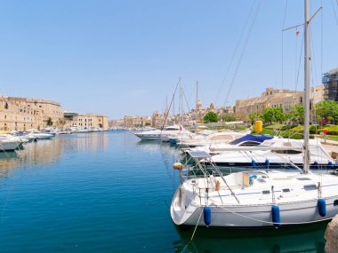 Isla ve Birgu şehirleri arasındaki güzel liman. Malta
