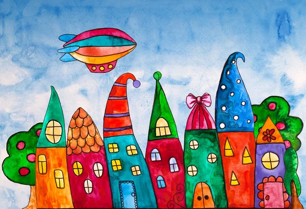 Fantezi parlak tatlı kaprisli bir çocuksu tarzda ev sahipliği yapmaktadır. Çizgi film evler. Şirin evler ve ağaçlar ve zeplin. Zeppelin zeplin zeplin balon turu. — Stok fotoğraf